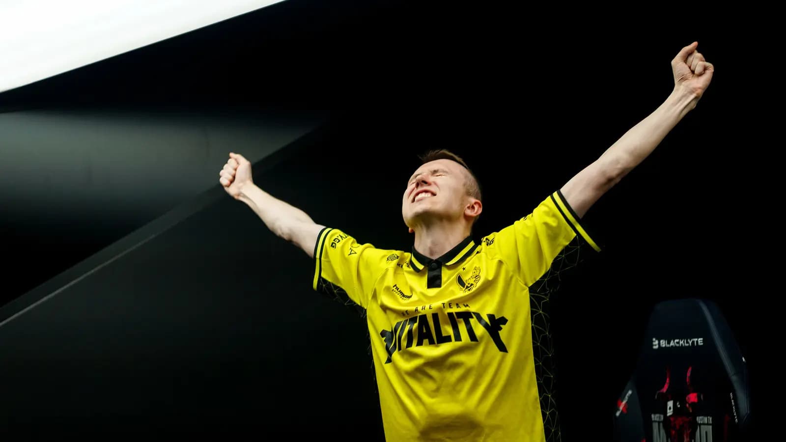 บทสัมภาษณ์หลังคว้าแชมป์กับ ropz: “การคว้าแชมป์ Major อีกครั้งคือเป้าหมายหลักอย่างไม่ต้องสงสัย” บทสัมภาษณ์หลังคว้าแชมป์กับ ropz: “การคว้าแชมป์ Major อีกครั้งคือเป้าหมายหลักอย่างไม่ต้องสงสัย”